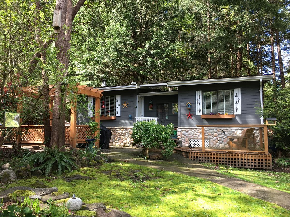 Sticks And Stones Cottage-Arbutus Grove Montague Harbour Exterior foto